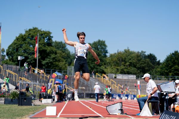 Moritz Eisold (LG Filder) am 17.07.2022 waehrend den deutschen Leichtathletik-Jugendmeisterschaften 2022 in Ulm