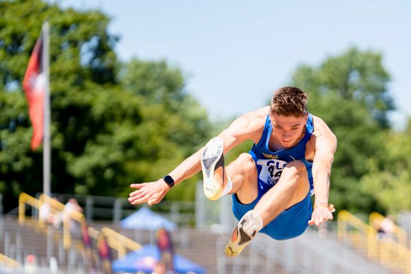 Oliver Koletzko (Wiesbadener LV) im Weitsprung am 17.07.2022 waehrend den deutschen Leichtathletik-Jugendmeisterschaften 2022 in Ulm