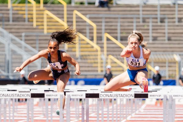 Naomi Krebs (Hannover 96), Lia Flotow (1. LAV Rostock) am 17.07.2022 waehrend den deutschen Leichtathletik-Jugendmeisterschaften 2022 in Ulm