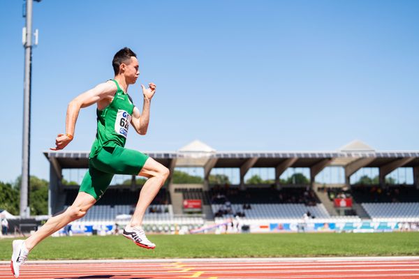 Tobias Morawietz (VfL Wolfsburg) ueber 200m am 17.07.2022 waehrend den deutschen Leichtathletik-Jugendmeisterschaften 2022 in Ulm