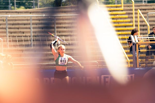 Christina Lahrs (TSV Wehdel) beim Speerwurf am 17.07.2022 waehrend den deutschen Leichtathletik-Jugendmeisterschaften 2022 in Ulm