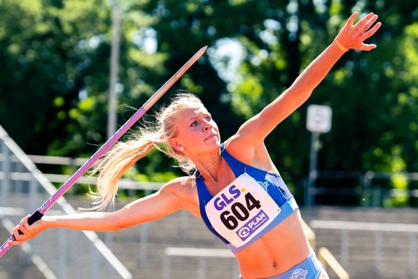 Veronique Quednau (Rukeli Trollmann e. V.) beim Speerwurf am 17.07.2022 waehrend den deutschen Leichtathletik-Jugendmeisterschaften 2022 in Ulm