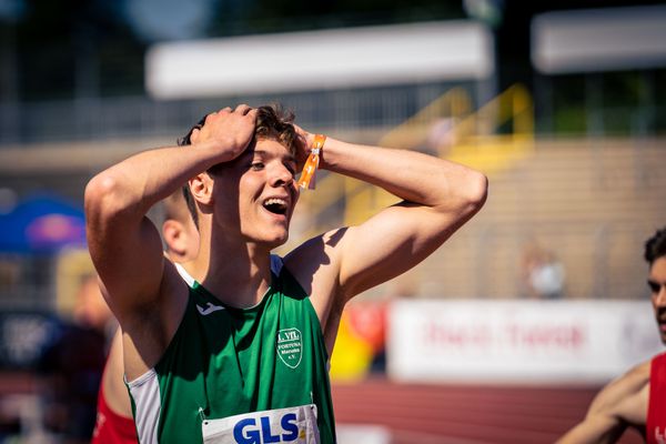 Friedrich Rumpf (1.VfL FORTUNA Marzahn) nach dem 200m Finale am 17.07.2022 waehrend den deutschen Leichtathletik-Jugendmeisterschaften 2022 in Ulm