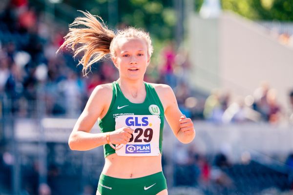 Nele Jaworski (VfL Wolfsburg) im 200m Finale am 17.07.2022 waehrend den deutschen Leichtathletik-Jugendmeisterschaften 2022 in Ulm