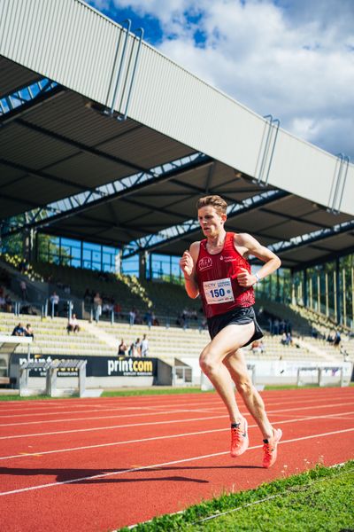 Sven Wagner (Koenigsteiner LV) ueber 3000m am 06.08.2022 beim Lohrheide-Meeting im Lohrheidestadion in Bochum-Wattenscheid