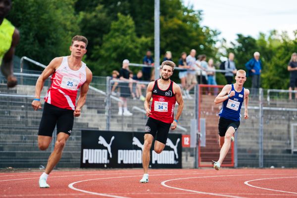 Fabian Dammermann (LG Osnabrueck) ueber 400m am 06.08.2022 beim Lohrheide-Meeting im Lohrheidestadion in Bochum-Wattenscheid