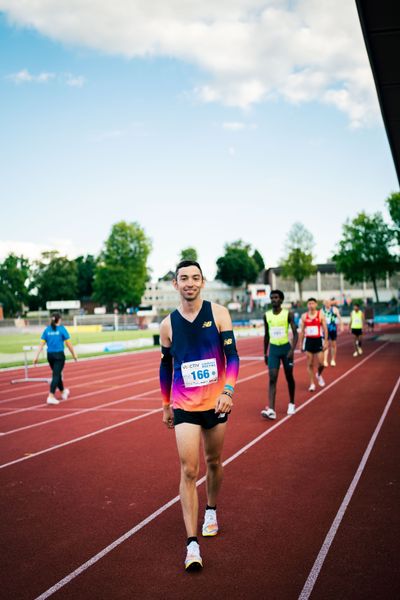 Maximilian Thorwirth (SFD 75 Duesseldorf-Sued) vor dem 1500m Lauf am 06.08.2022 beim Lohrheide-Meeting im Lohrheidestadion in Bochum-Wattenscheid