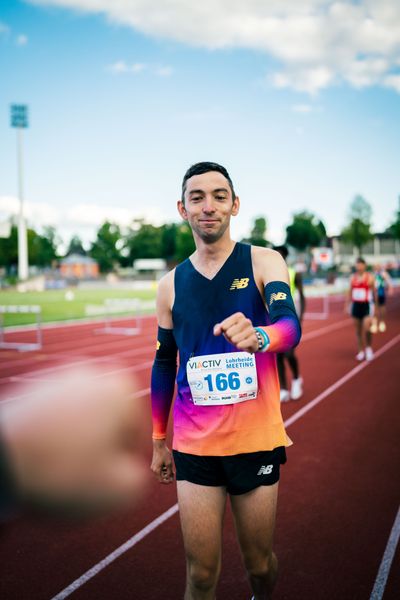 Maximilian Thorwirth (SFD 75 Duesseldorf-Sued) vor dem 1500m Lauf am 06.08.2022 beim Lohrheide-Meeting im Lohrheidestadion in Bochum-Wattenscheid