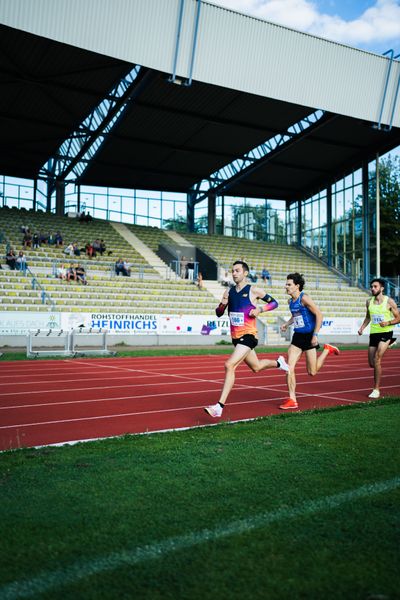 Maximilian Thorwirth (SFD 75 Duesseldorf-Sued) vor Tim Assmann (TV Villingen) am 06.08.2022 beim Lohrheide-Meeting im Lohrheidestadion in Bochum-Wattenscheid