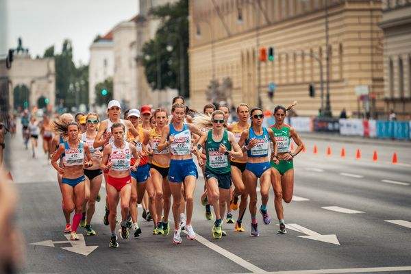 Tereza Hrochova (CZE), Angelika Mach (POL), Kristina Hendel (GER), Moira Stewartova (CZE), Fionnuala Mccormack (IRL), Giovanna Epis (ITA); Marathon am 15.08.2022 bei den Leichtathletik-Europameisterschaften in Muenchen