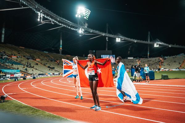 Yasemin Can (TUR), Eilish Mccolgan (GBR), Lonah Chemtai Salpeter (ISR) am 15.08.2022 bei den Leichtathletik-Europameisterschaften in Muenchen