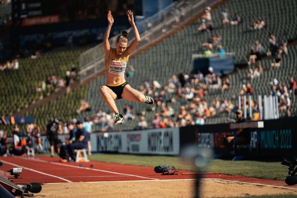 Merle Homeier (GER) im Weitsprung am 16.08.2022 bei den Leichtathletik-Europameisterschaften in Muenchen