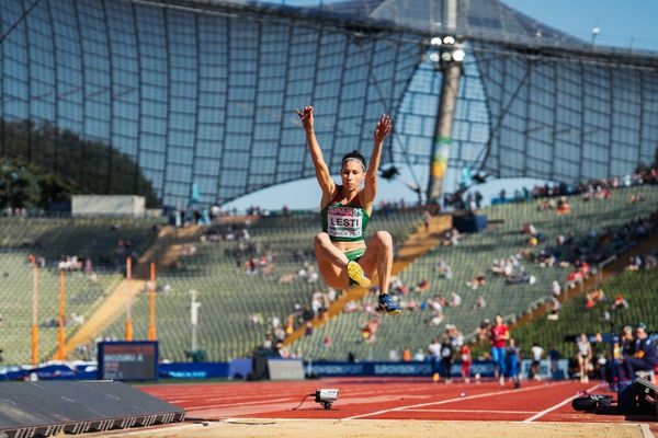 Diana Lesti (HUN) im Weitsprung am 16.08.2022 bei den Leichtathletik-Europameisterschaften in Muenchen