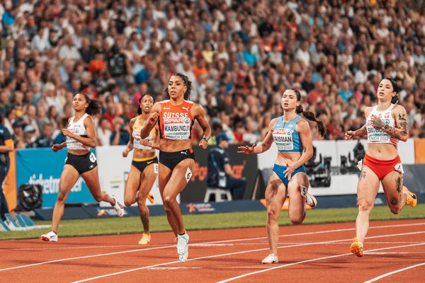 Ditaji Kambundji (SUI) vor Diana Vaisman (ISR), Tatjana Pinto (GER), Ewa Swoboda (POL) am 16.08.2022 bei den Leichtathletik-Europameisterschaften in Muenchen