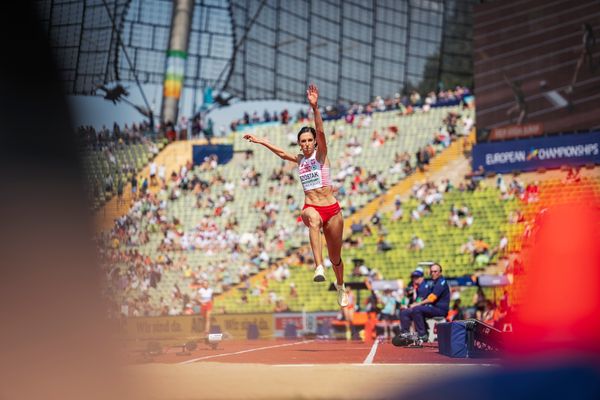 Adrianna Szostak (POL) im Dreisprung am 17.08.2022 bei den Leichtathletik-Europameisterschaften in Muenchen