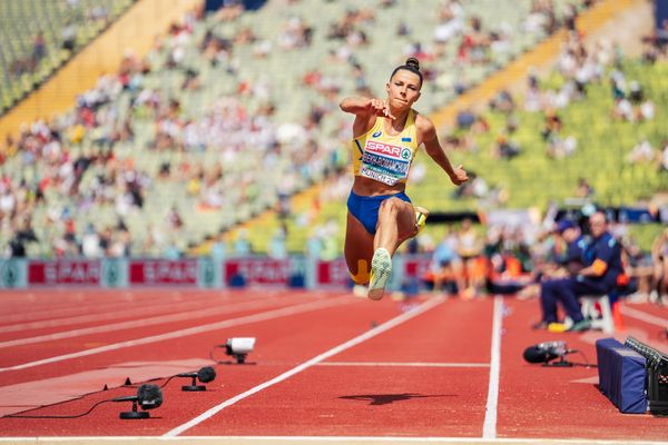 Maryna Bekh-Romanchuk (UKR) im Dreisprung am 17.08.2022 bei den Leichtathletik-Europameisterschaften in Muenchen