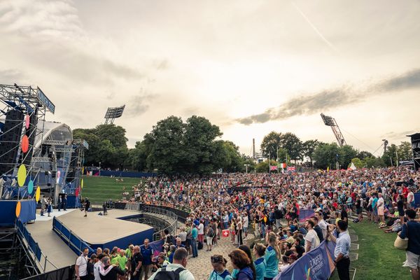 Impressionen von der Siegerehrung Frauen Diskus am 17.08.2022 bei den Leichtathletik-Europameisterschaften in Muenchen