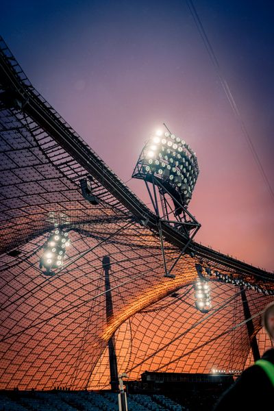 Sonnenuntergang im Olympiastadion am 20.08.2022 bei den Leichtathletik-Europameisterschaften in Muenchen