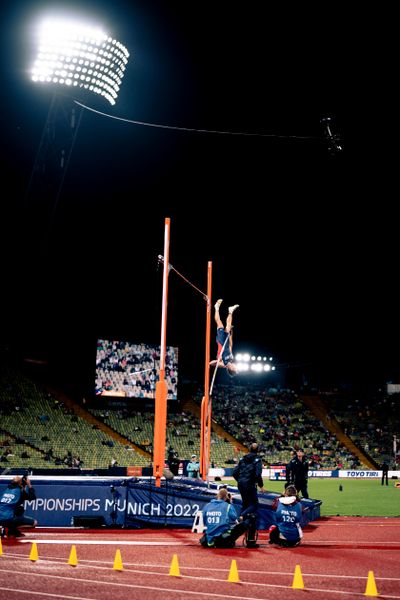 Sondre Guttormsen (NOR) beim Stabhochsprung am 20.08.2022 bei den Leichtathletik-Europameisterschaften in Muenchen