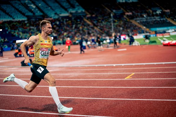 Marvin Schlegel (GER) als Startlaeufer der 4x400m Staffel am 20.08.2022 bei den Leichtathletik-Europameisterschaften in Muenchen