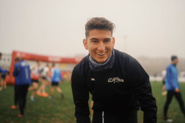 Justin Lukas (WE/ LG Brillux Muenster) am 26.11.2022  waehrend den deutschen Crosslauf-Meisterschaften auf Sportanlage an der Ringstrasse in Loeningen