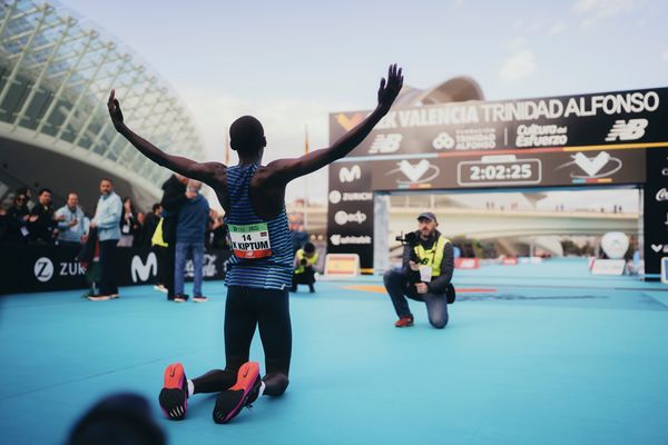 Kelvin Kiptum (KEN) am 04.12.2022 beim 42th Valencia Marathon Trinidad Alfonso 2022