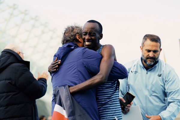 Kelvin Kiptum (KEN) gewinnt den Marathon mit Streckenrekord am 04.12.2022 beim 42th Valencia Marathon Trinidad Alfonso 2022