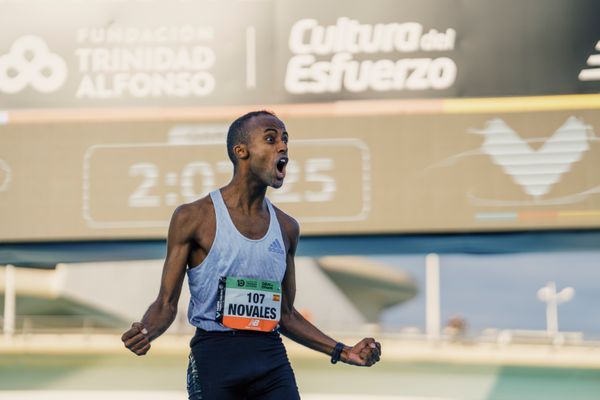 Tariku Novales (ESP) am 04.12.2022 beim 42th Valencia Marathon Trinidad Alfonso 2022