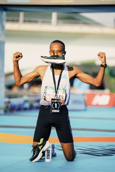 Tariku Novales (ESP) am 04.12.2022 beim 42th Valencia Marathon Trinidad Alfonso 2022