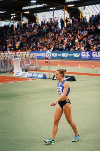 Tanja Spill (LAV Bayer Uerdingen/ Dorm.) bei den Deutschen Leichtathletik-Hallenmeisterschaften am 18.02.2023 in der Helmut-Koernig-Halle in Dortmund