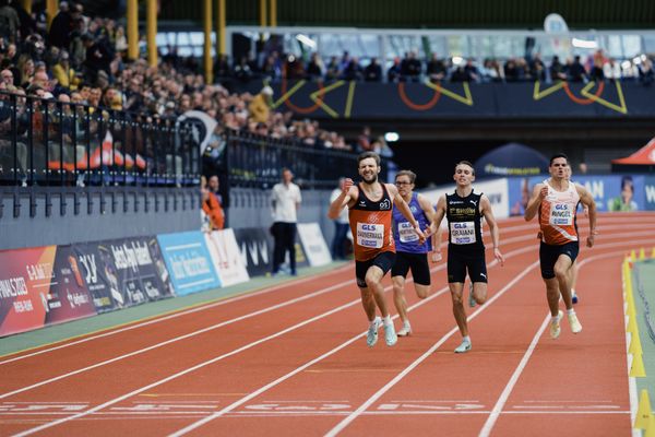 Fabian Dammermann (LG Osnabrueck), Vincente Graiani (LG Stadtwerke Muenchen), Justus Ringel (SC Potsdam) bei den Deutschen Leichtathletik-Hallenmeisterschaften am 18.02.2023 in der Helmut-Koernig-Halle in Dortmund