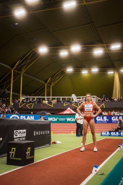 Caroline Joyeux (LG Nord Berlin) bei den Deutschen Leichtathletik-Hallenmeisterschaften am 18.02.2023 in der Helmut-Koernig-Halle in Dortmund