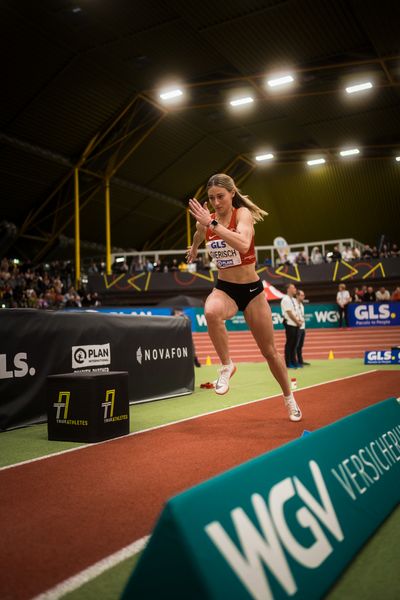 Kristin Gierisch (TSV Bayer 04 Leverkusen) bei den Deutschen Leichtathletik-Hallenmeisterschaften am 18.02.2023 in der Helmut-Koernig-Halle in Dortmund