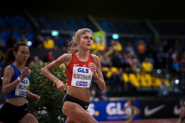 Konstanze Klosterhalfen (TSV Bayer 04 Leverkusen) ueber 3000m bei den Deutschen Leichtathletik-Hallenmeisterschaften am 18.02.2023 in der Helmut-Koernig-Halle in Dortmund