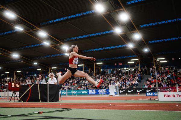 Kristin Gierisch (TSV Bayer 04 Leverkusen) bei den Deutschen Leichtathletik-Hallenmeisterschaften am 18.02.2023 in der Helmut-Koernig-Halle in Dortmund