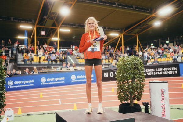 Konstanze Klosterhalfen (TSV Bayer 04 Leverkusen) bei den Deutschen Leichtathletik-Hallenmeisterschaften am 18.02.2023 in der Helmut-Koernig-Halle in Dortmund