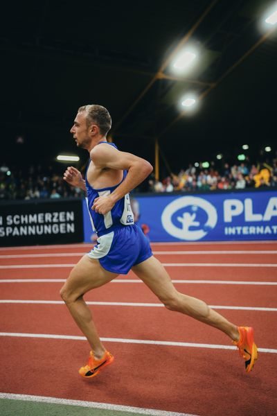 Nils Voigt (TV Wattenscheid 01) bei den Deutschen Leichtathletik-Hallenmeisterschaften am 18.02.2023 in der Helmut-Koernig-Halle in Dortmund