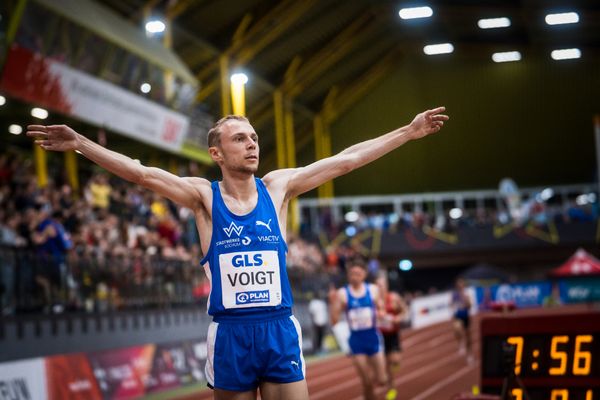 Nils Voigt (TV Wattenscheid 01) bei den Deutschen Leichtathletik-Hallenmeisterschaften am 18.02.2023 in der Helmut-Koernig-Halle in Dortmund