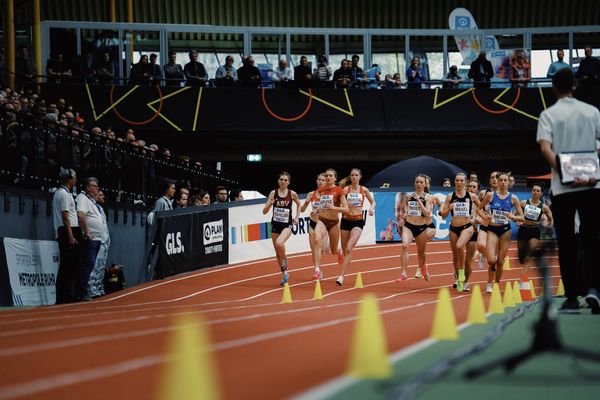 1500m Finale mit Vera Coutellier (ASV Koeln), Caterina Granz (LG Nord Berlin), Marie Proepsting (VfL Eintracht Hannover), Katharina Trost (LG Stadtwerke Muenchen), Nele Weßel (Eintracht Frankfurt e.V.), Verena Meisl (TV Wattenscheid 01) bei den Deutschen Leichtathletik-Hallenmeisterschaften am 18.02.2023 in der Helmut-Koernig-Halle in Dortmund