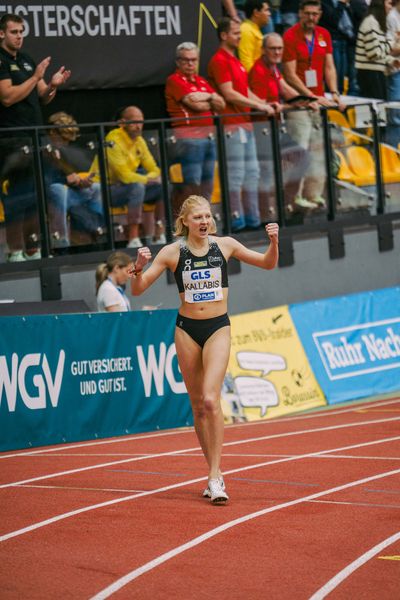 Jolanda Kallabis (FT 1844 Freiburg) bei den Deutschen Leichtathletik-Hallenmeisterschaften am 19.02.2023 in der Helmut-Koernig-Halle in Dortmund