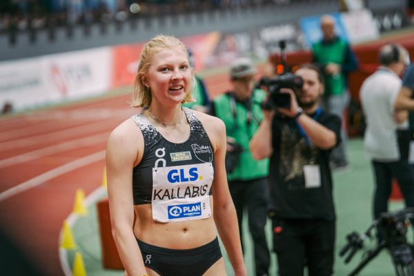 Jolanda Kallabis (FT 1844 Freiburg) bei den Deutschen Leichtathletik-Hallenmeisterschaften am 19.02.2023 in der Helmut-Koernig-Halle in Dortmund