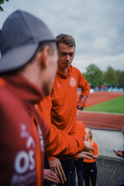 Erik Siemer (LG Osnabrueck) am 29.04.2023 bei den deutschen Meisterschaften Langstaffel in Bietigheim-Bissingen