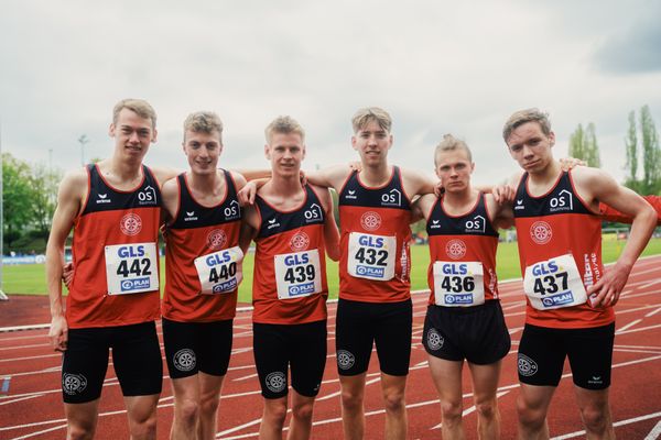 Erik Siemer (LG Osnabrueck), Andre Rohling (LG Osnabrueck), Mika Pikutzki (LG Osnabrueck), Immo Badtke (LG Osnabrueck), Nils Huhtakangas (LG Osnabrueck), Henning Jeschke (LG Osnabrueck) am 29.04.2023 bei den deutschen Meisterschaften Langstaffel in Bietigheim-Bissingen