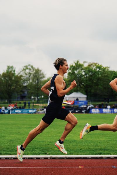 Artur Beimler (SC DHfK Leipzig e.V.) am 29.04.2023 bei den deutschen Meisterschaften Langstaffel in Bietigheim-Bissingen