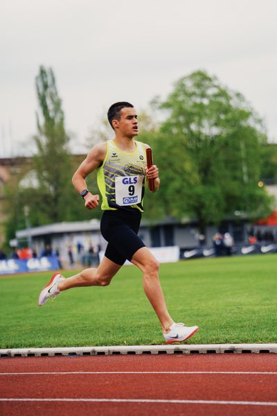 Jonas Weschle (LAC Freiburg) am 29.04.2023 bei den deutschen Meisterschaften Langstaffel in Bietigheim-Bissingen