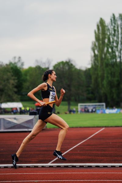 Sara Neidnig-Weichert (LG Stadtwerke Muenchen) am 29.04.2023 bei den deutschen Meisterschaften Langstaffel in Bietigheim-Bissingen