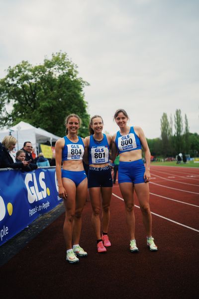 Laura Wilhelm (LAV Stadtwerke Tuebingen). Hanna Klein (LAV Stadtwerke Tuebingen), Carolin Fuehren (LAV Stadtwerke Tuebingen) am 29.04.2023 bei den deutschen Meisterschaften Langstaffel in Bietigheim-Bissingen