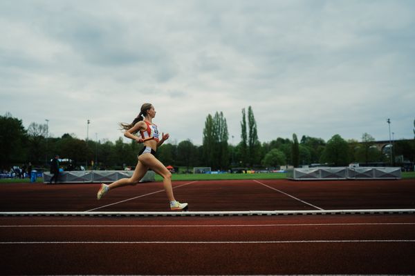 Sophia Seiter (LG Region Karlsruhe) am 29.04.2023 bei den deutschen Meisterschaften Langstaffel in Bietigheim-Bissingen