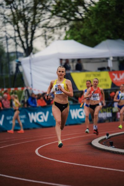 Lera Miller (VfL Loeningen) am 29.04.2023 bei den deutschen Meisterschaften Langstaffel in Bietigheim-Bissingen