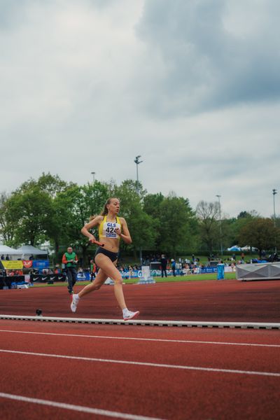 Carolin Hinrichs (VfL Loeningen) am 29.04.2023 bei den deutschen Meisterschaften Langstaffel in Bietigheim-Bissingen